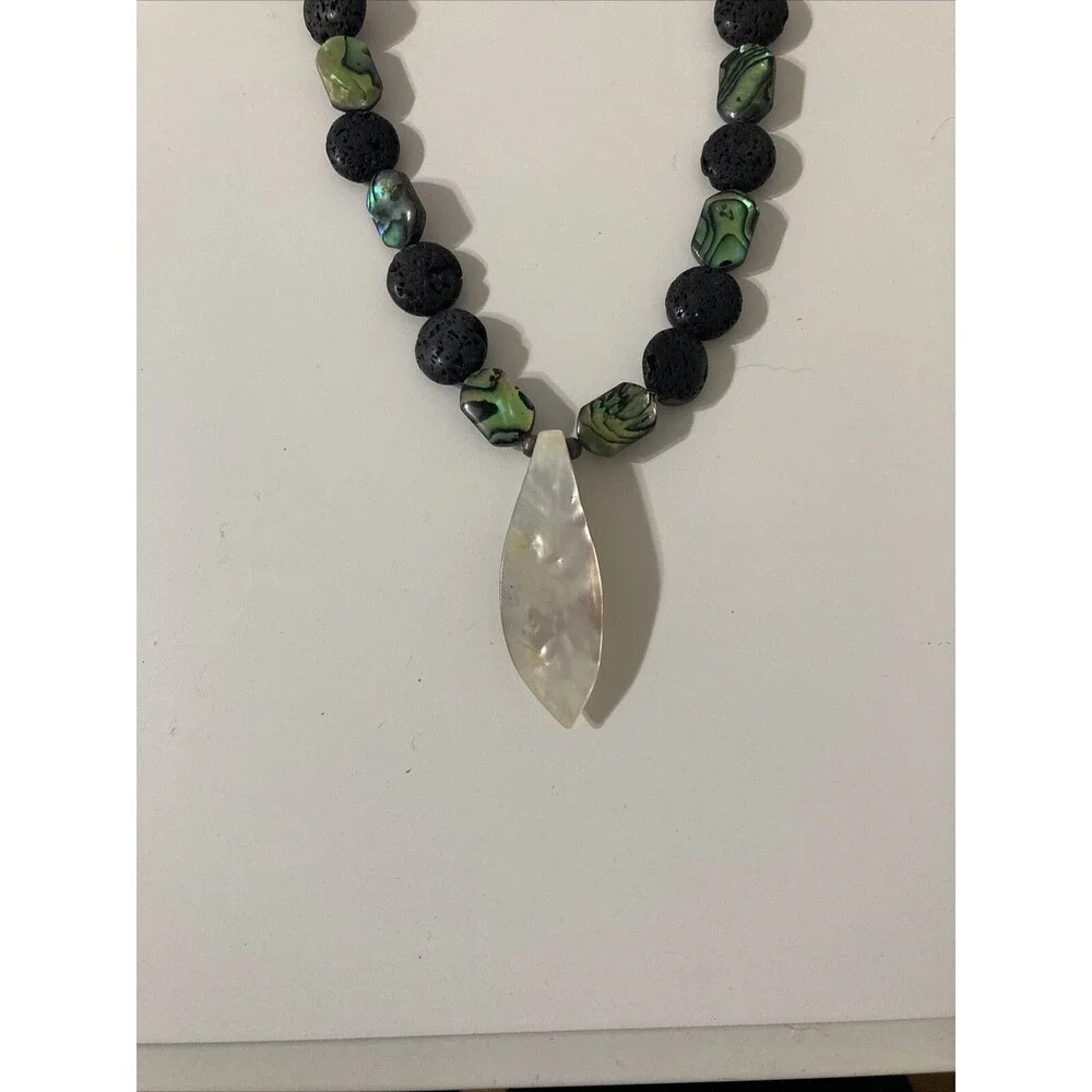Circular Black Green Stone Beaded White Shell Pendant Necklace Silver Toggle